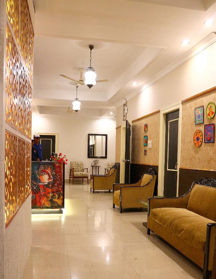Crossroads Hotel Calcutta Buitenkant foto
