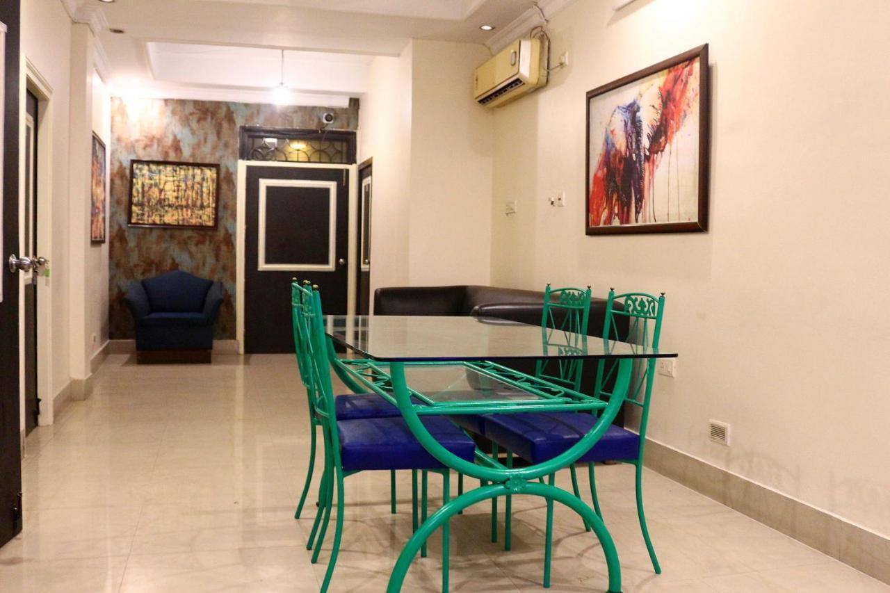 Crossroads Hotel Calcutta Buitenkant foto